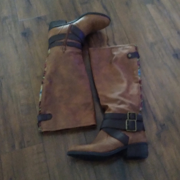Francesca's - Brown Distressed Aztec Boots - Picture 3 of 5